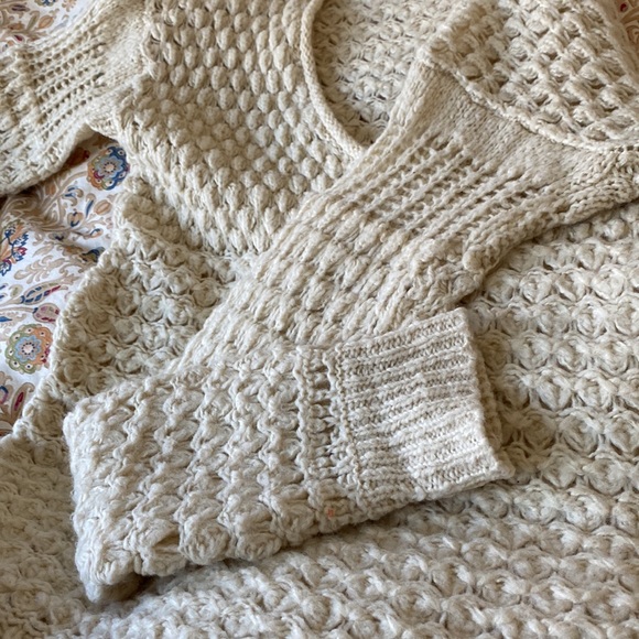 Free People Sweater NWOT - Picture 5 of 5